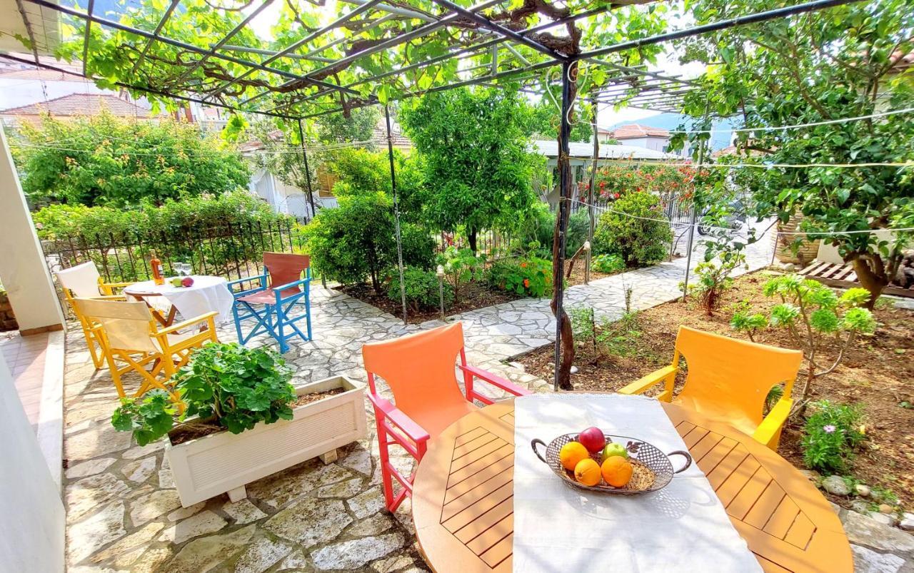 Lourantos Studios & Apartments Vathí Kültér fotó