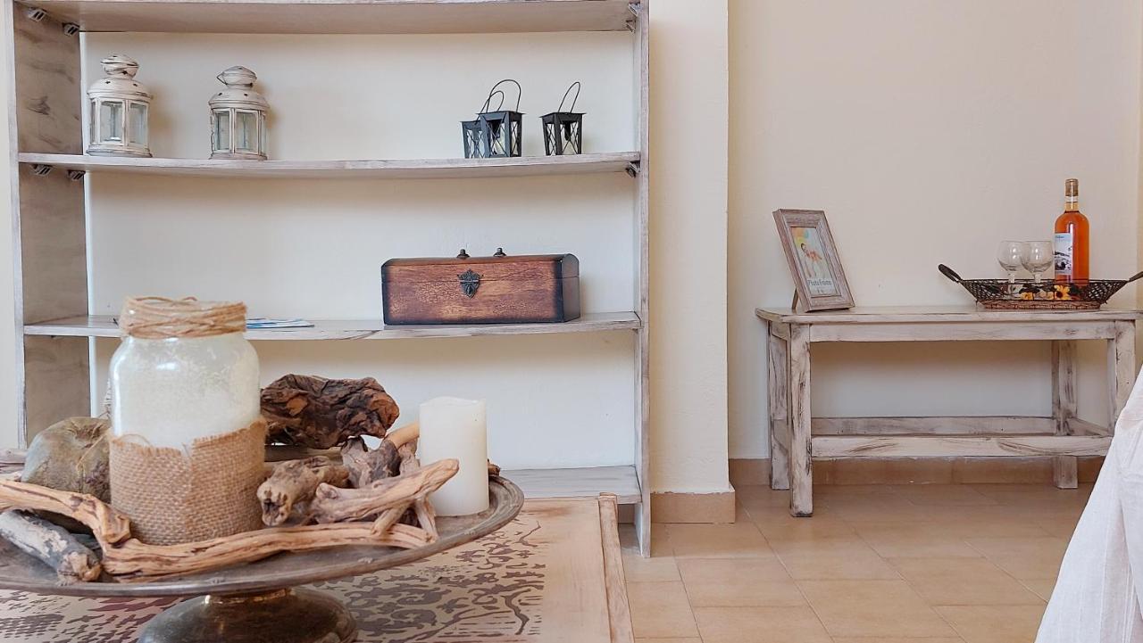Lourantos Studios & Apartments Vathí Kültér fotó