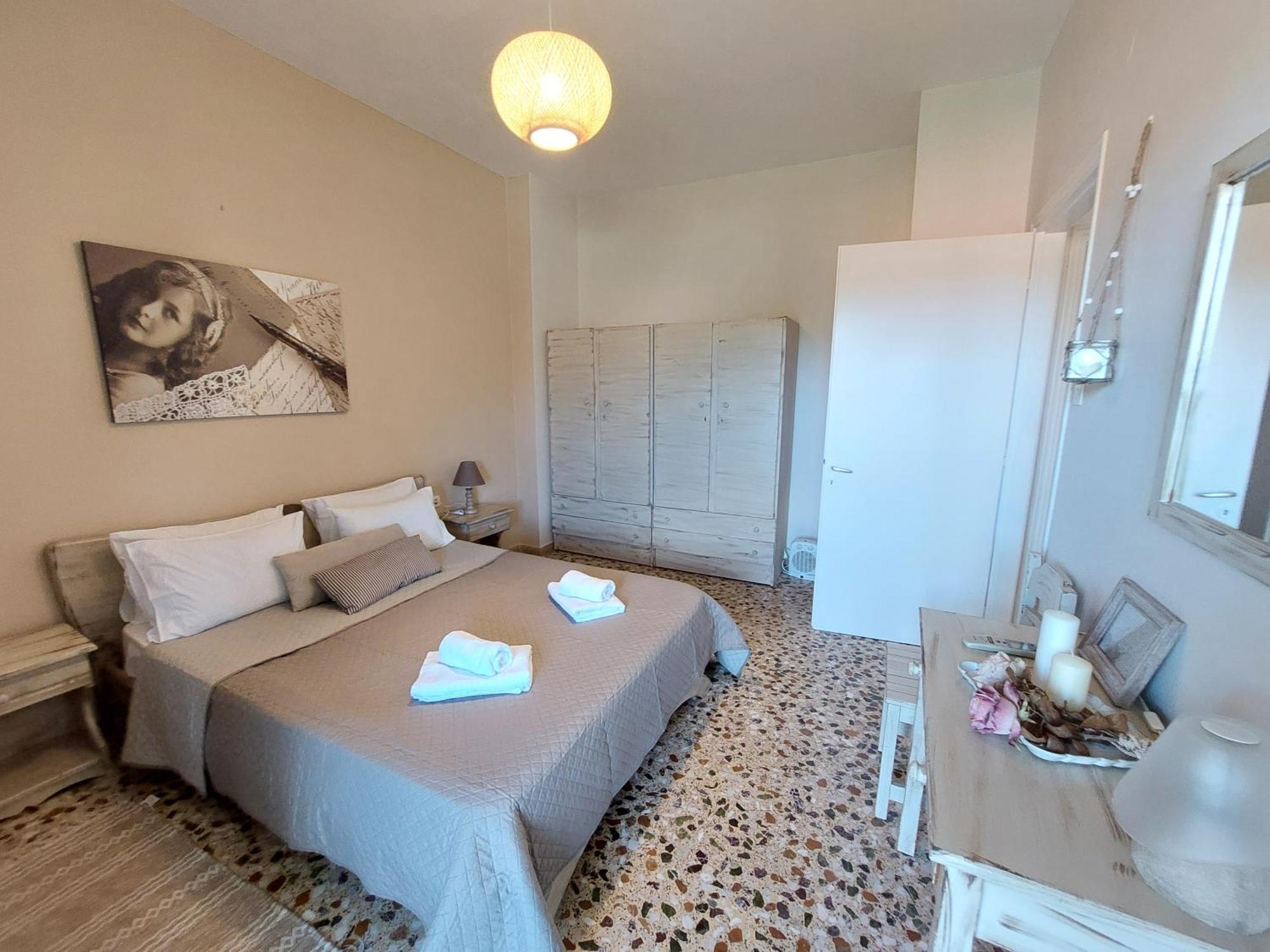 Lourantos Studios & Apartments Vathí Kültér fotó