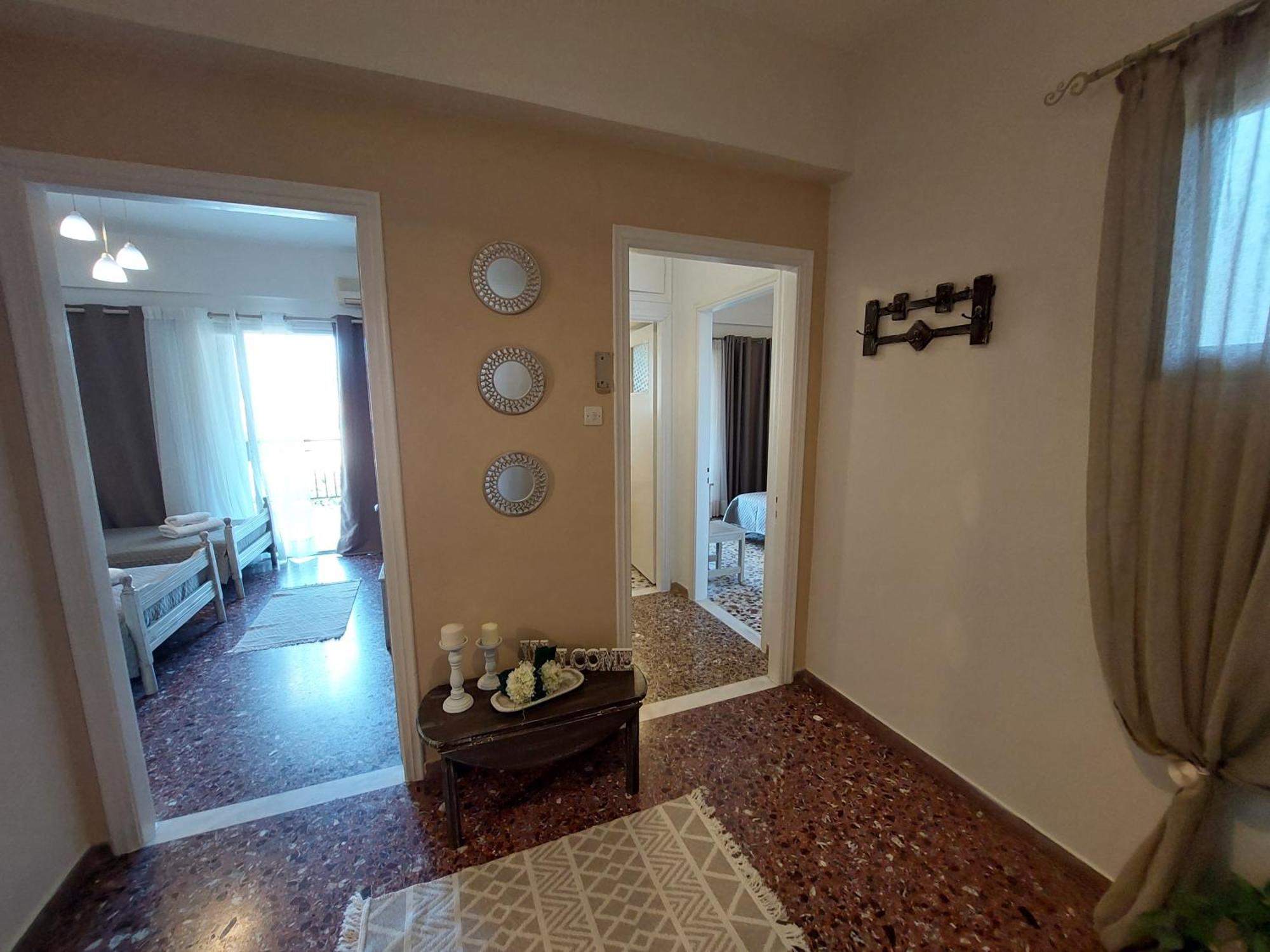 Lourantos Studios & Apartments Vathí Kültér fotó